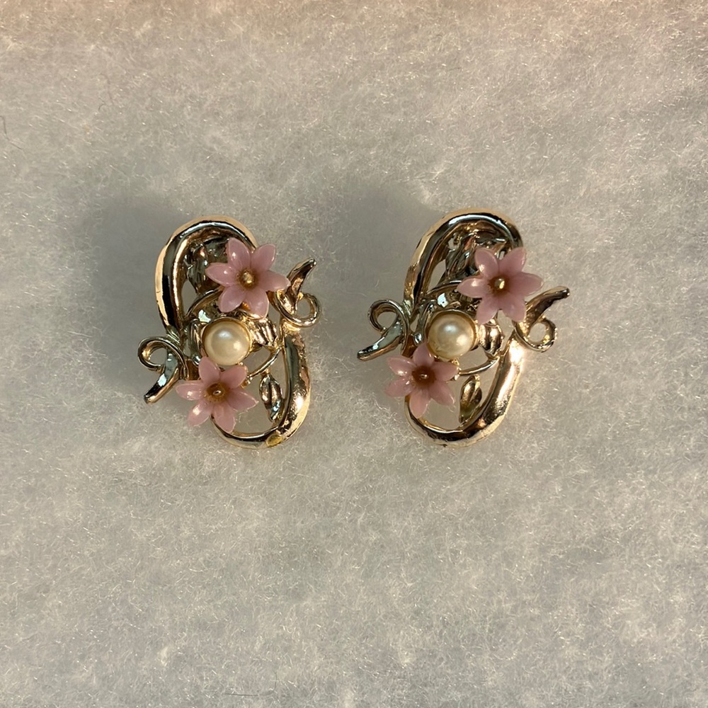 Vintage Floral Clip-back Earrings